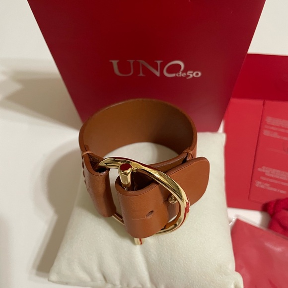 UNO de 50 Watts Up Camel Leather Cuff Bracelet Gold Clasp Handcrafted In Spain - Picture 7 of 16